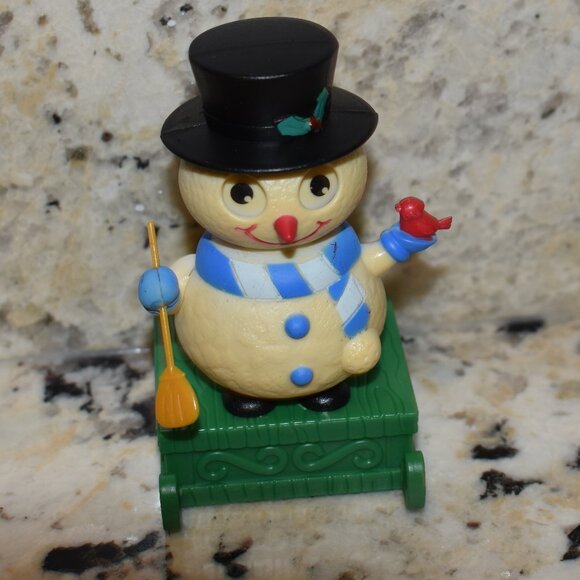 Solar Powered Christmas Snowman - Picture 1 of 3